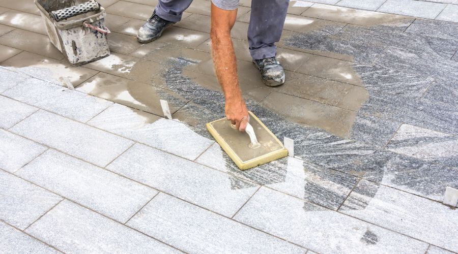 Professional gutter cleaning in Newton, IA